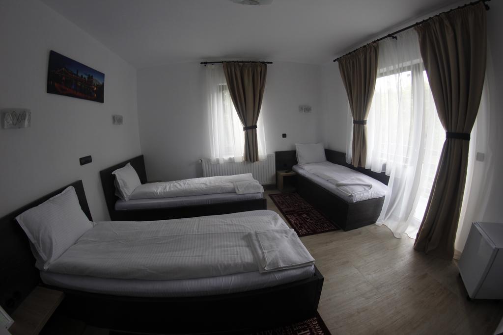 Hotel Casa Laur Cu Plaja Privata Colibiţa Exterior foto